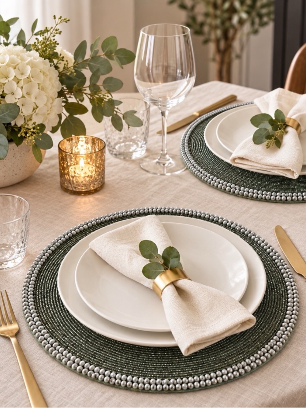 Pier 1 Green Beaded Round Placemat with Silver Trim